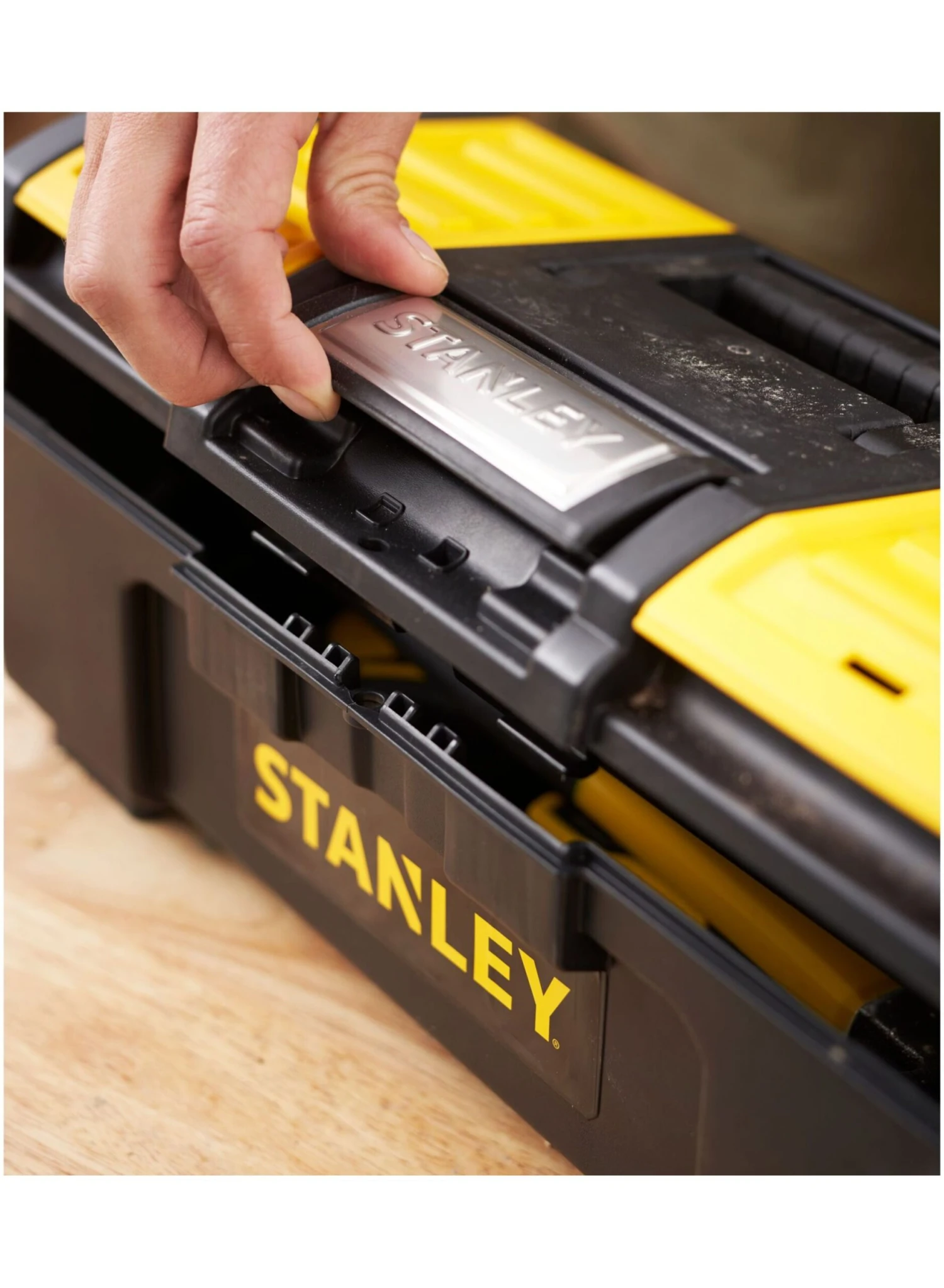 STANLEY 1-79-216 Gereedschapskoffer Met Automatische Vergrendeling 16" - Afbeelding 11